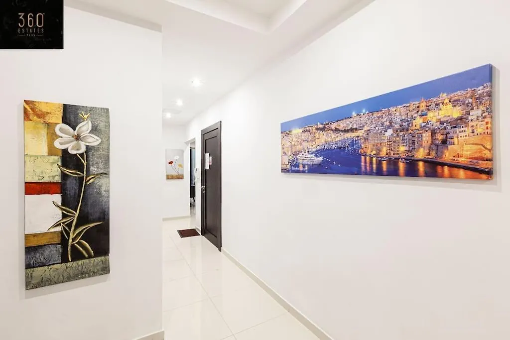 סליאמה Seafront 4Br Apt With Mesmerising Balcony & Views By 360 Estates דירה